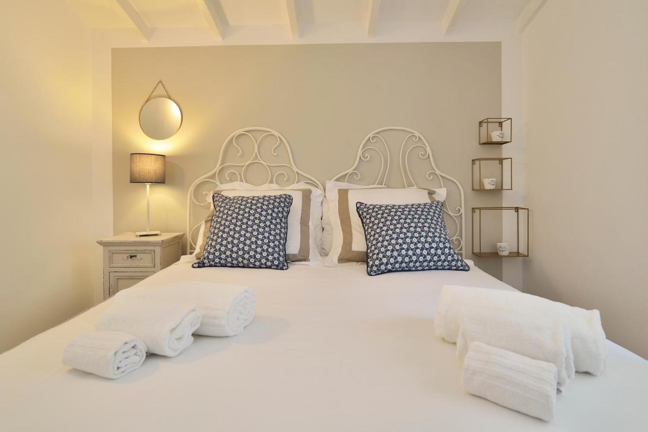 Appartement Romantic House Porto Ulisse à Santa Maria Del Focallo Chambre photo