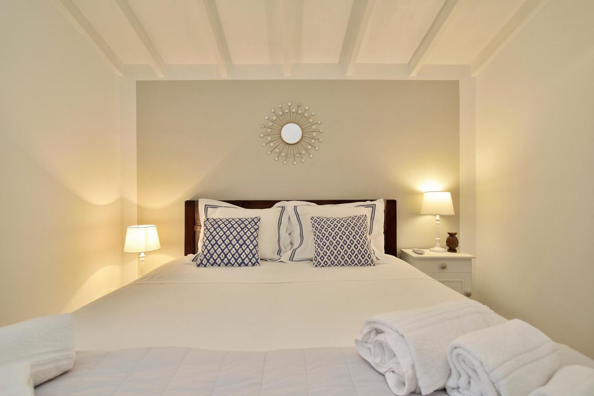 Appartement Romantic House Porto Ulisse à Santa Maria Del Focallo Chambre photo