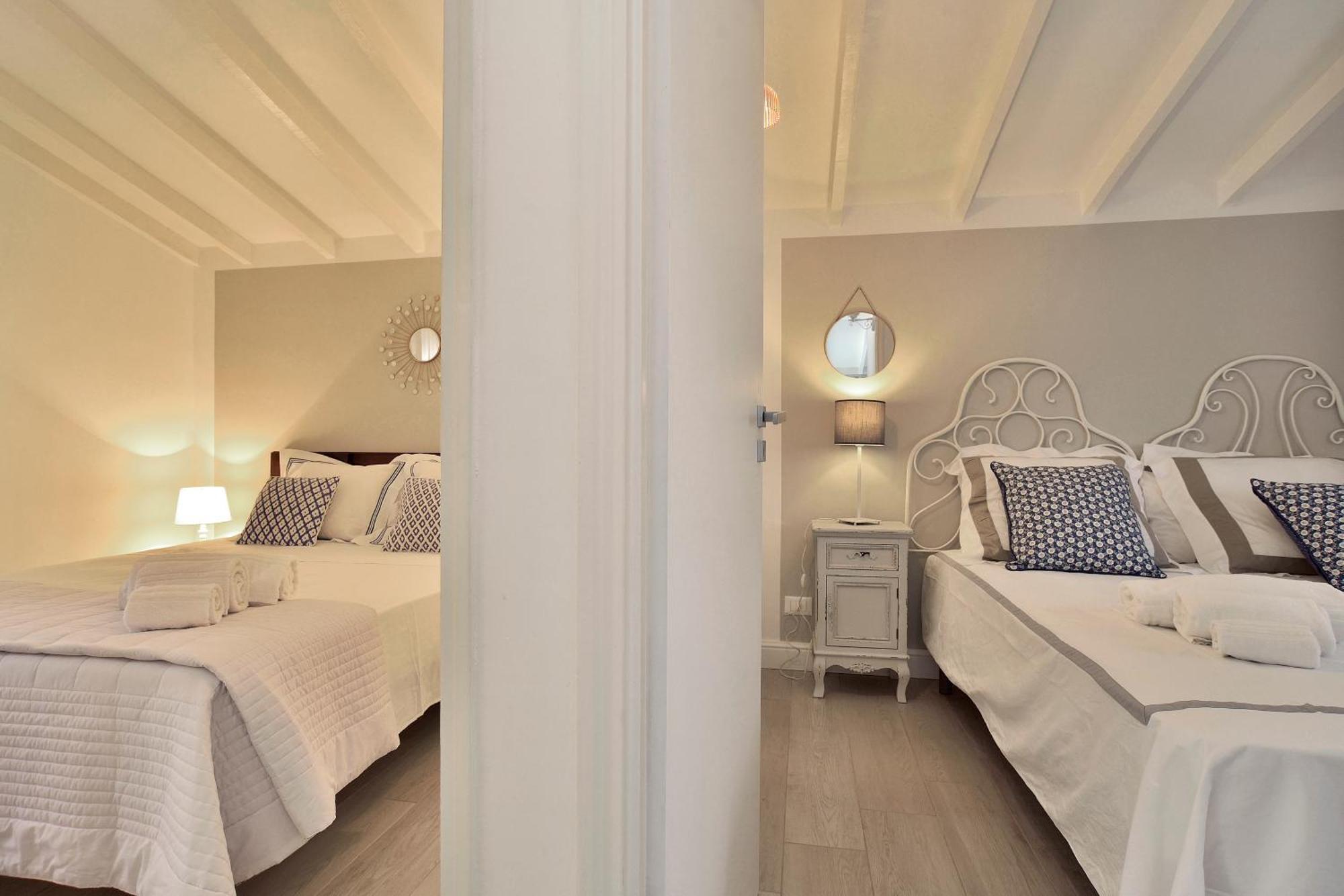 Appartement Romantic House Porto Ulisse à Santa Maria Del Focallo Chambre photo